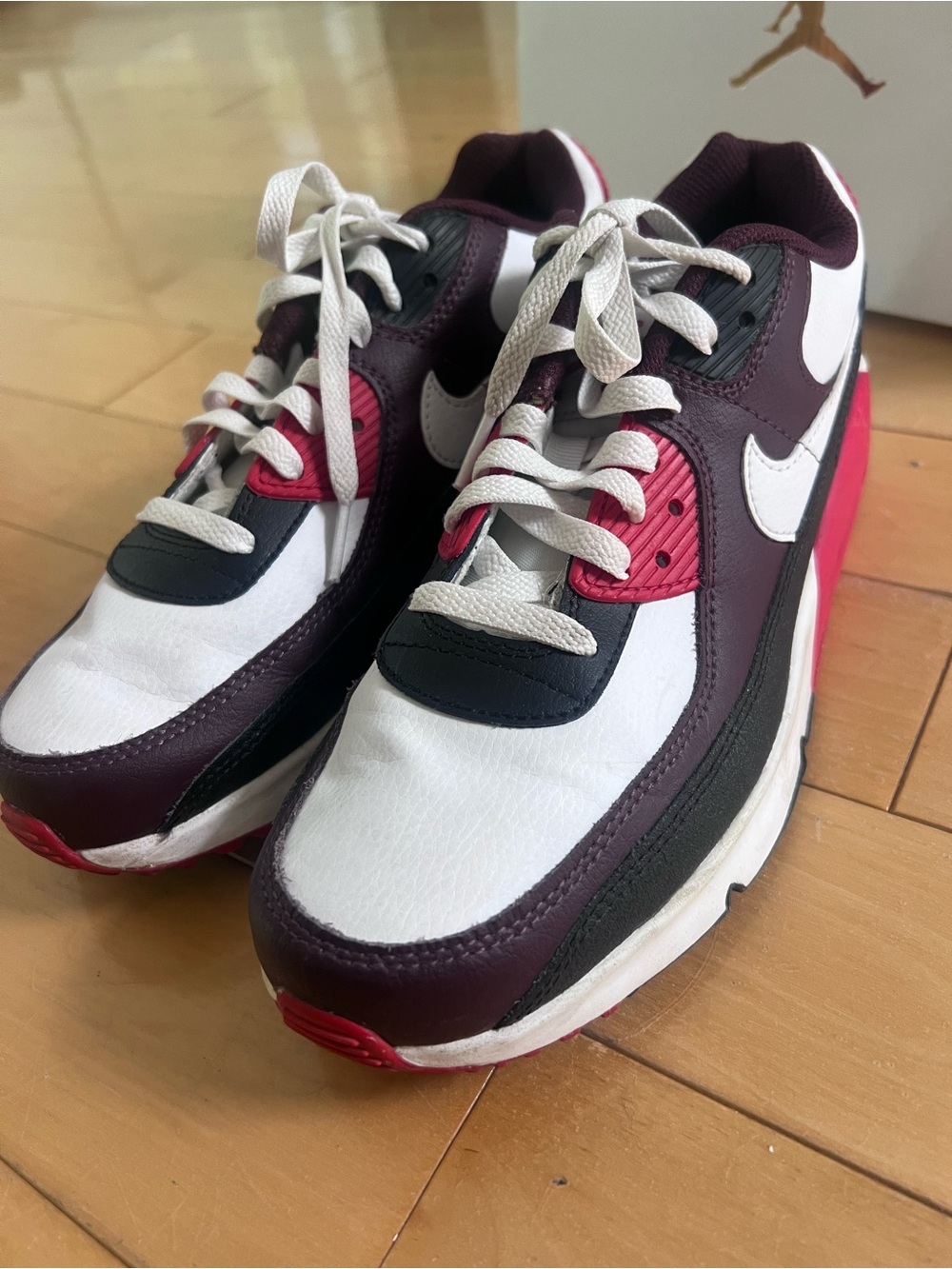 Nike Low-Top Air Max Sneakers White, Black, Maroon and Red - Picture 2 of 6